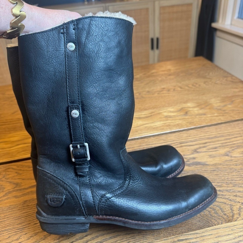 UGG Australia Black Leather Boots with‎ Buckle Bellevue shearling sheepskin
